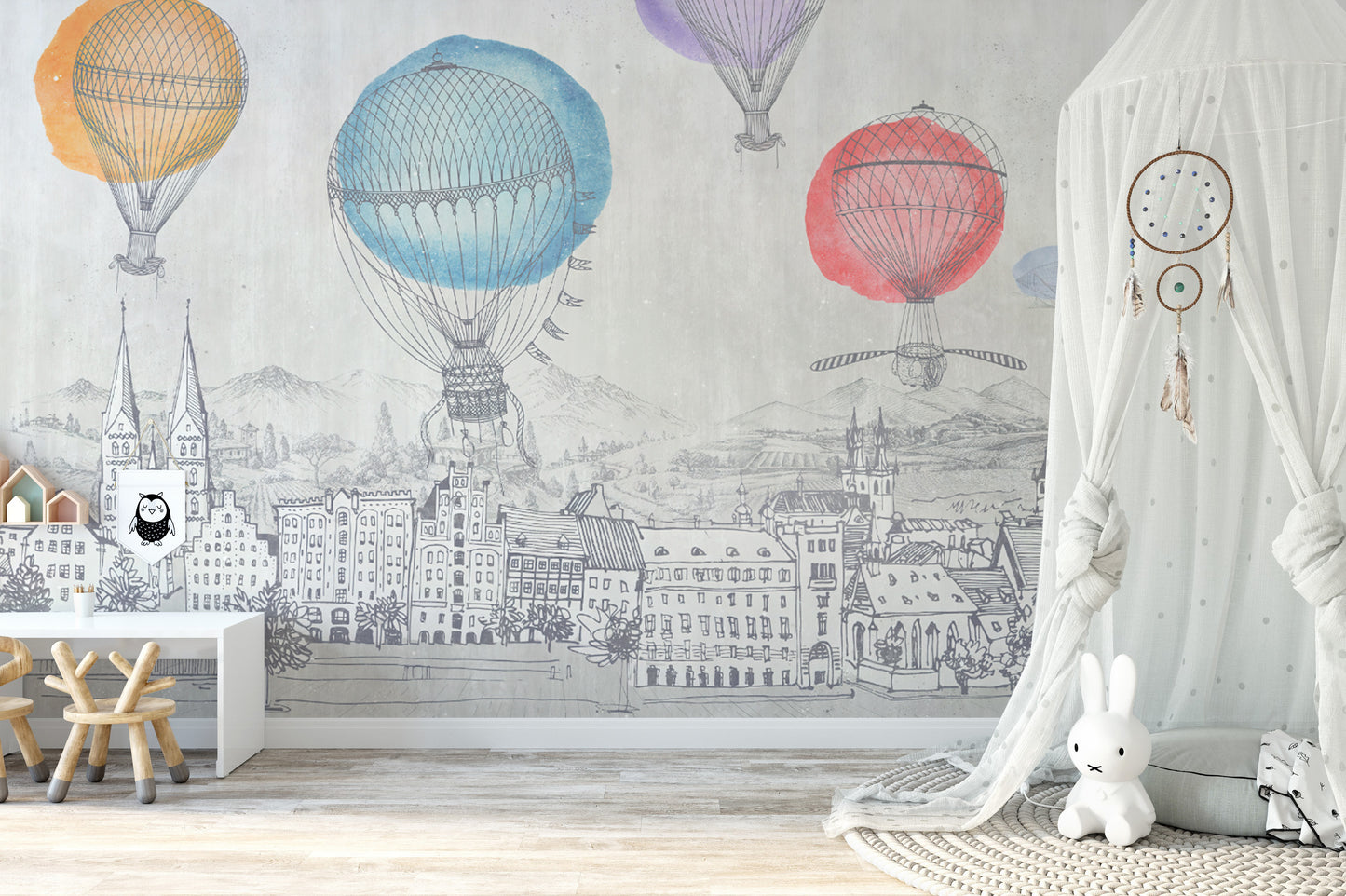 Peaceful Balloon Journey Wall Decor
