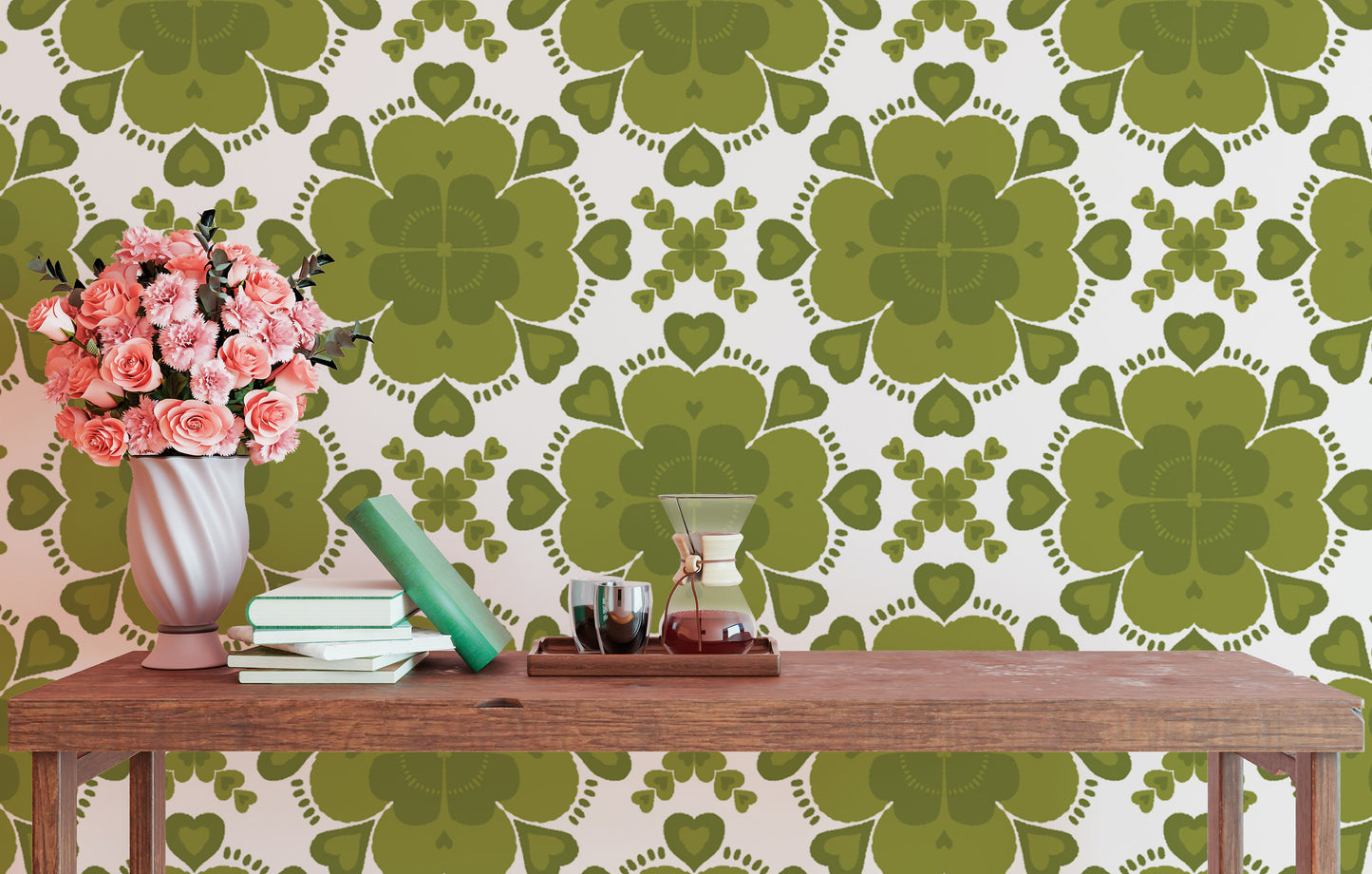 Sophisticated clover design wallpaper in green for unique walls.
